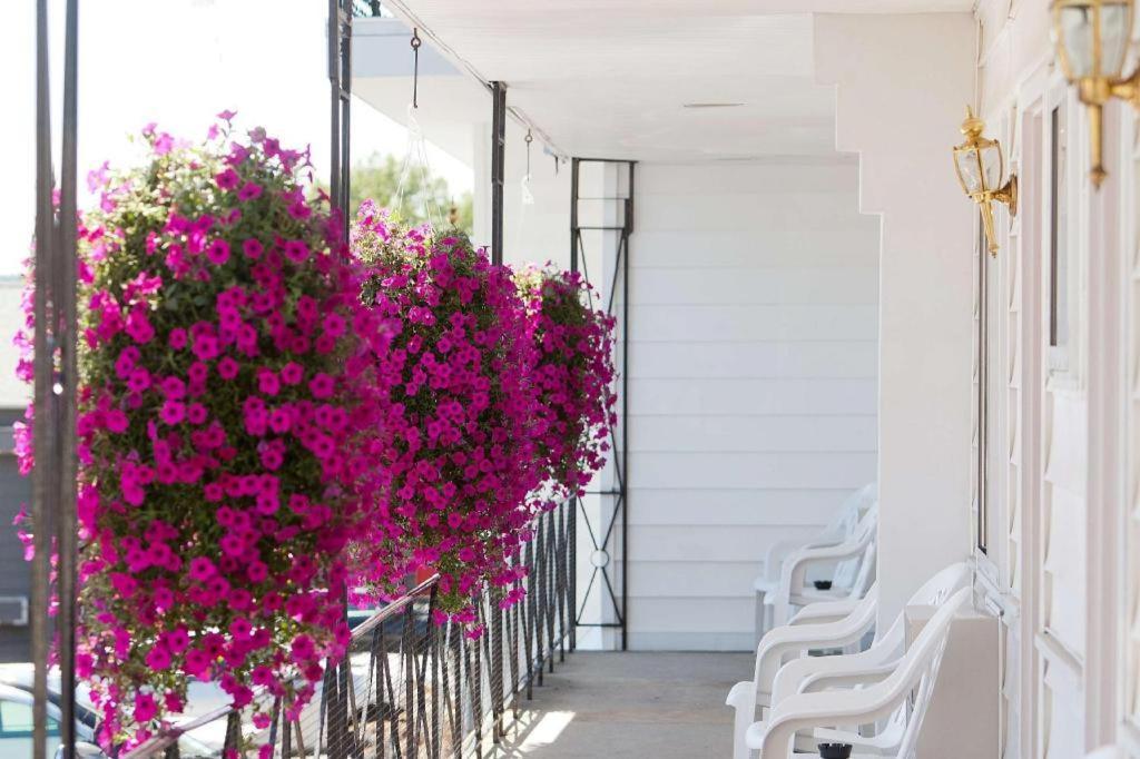 Baymont By Wyndham Lake George Exterior photo